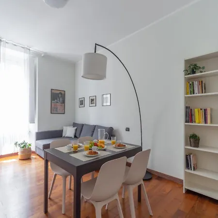 The Rent - Spacious Two-bedroom In Porta Romana Διαμέρισμα Μιλάνο