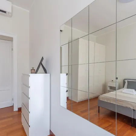 Διαμέρισμα The Rent - Spacious Two-bedroom In Porta Romana Μιλάνο